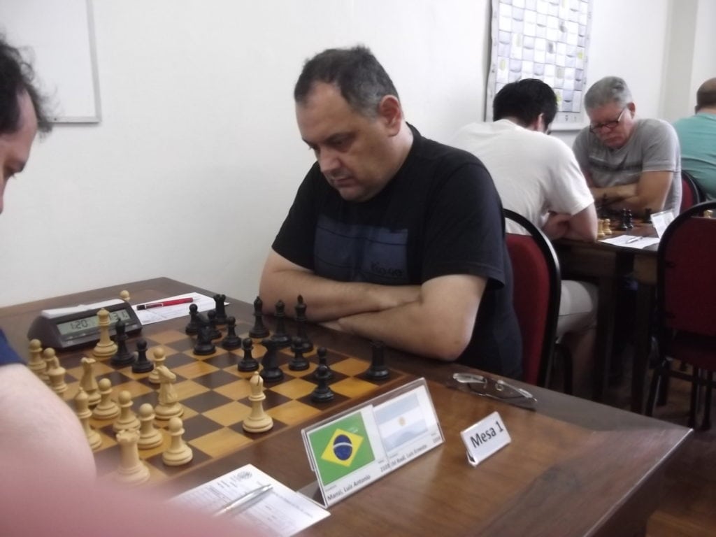 Saiba quem é o primeiro enxadrista chinês coroado como campeão do mundo