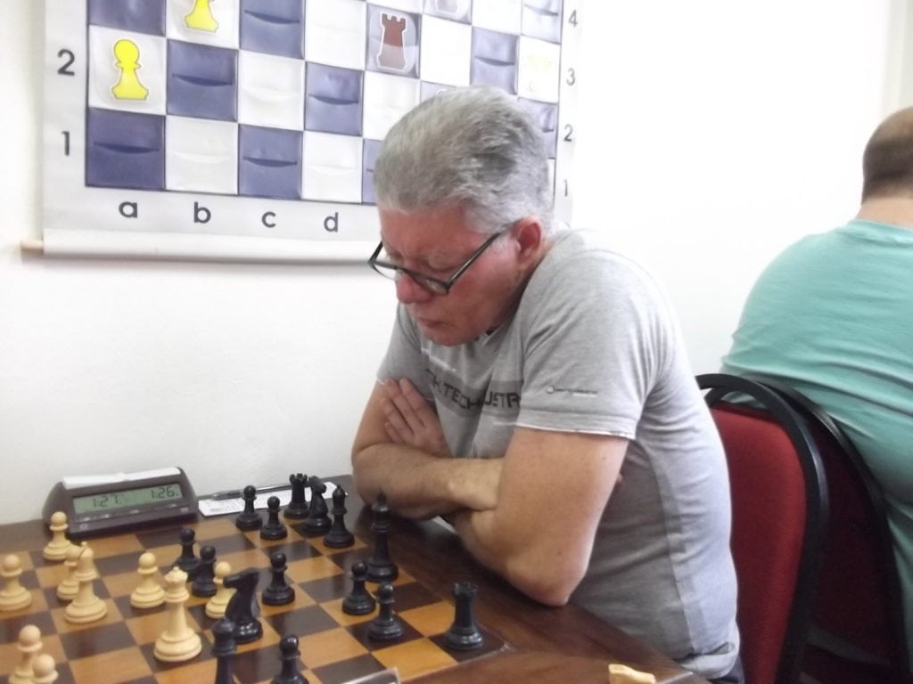 O Mestre FIDE Ricardo da Silva Teixeira, do Tijuca Tênis Clube, já foi o Cinderela do Campeonato Brasileiro (que coisa horrível de se dizer, mas foi o site do ChessBase quem disse isso, não eu...). Rating 2219