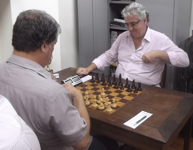 Torneio Profissional Chess Clock Master Com Xadrez