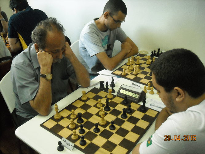 4ª Rodada - Mesa 6 - Juarez Lima, de brancas, perdeu para Iago Henrique da Silva Souza