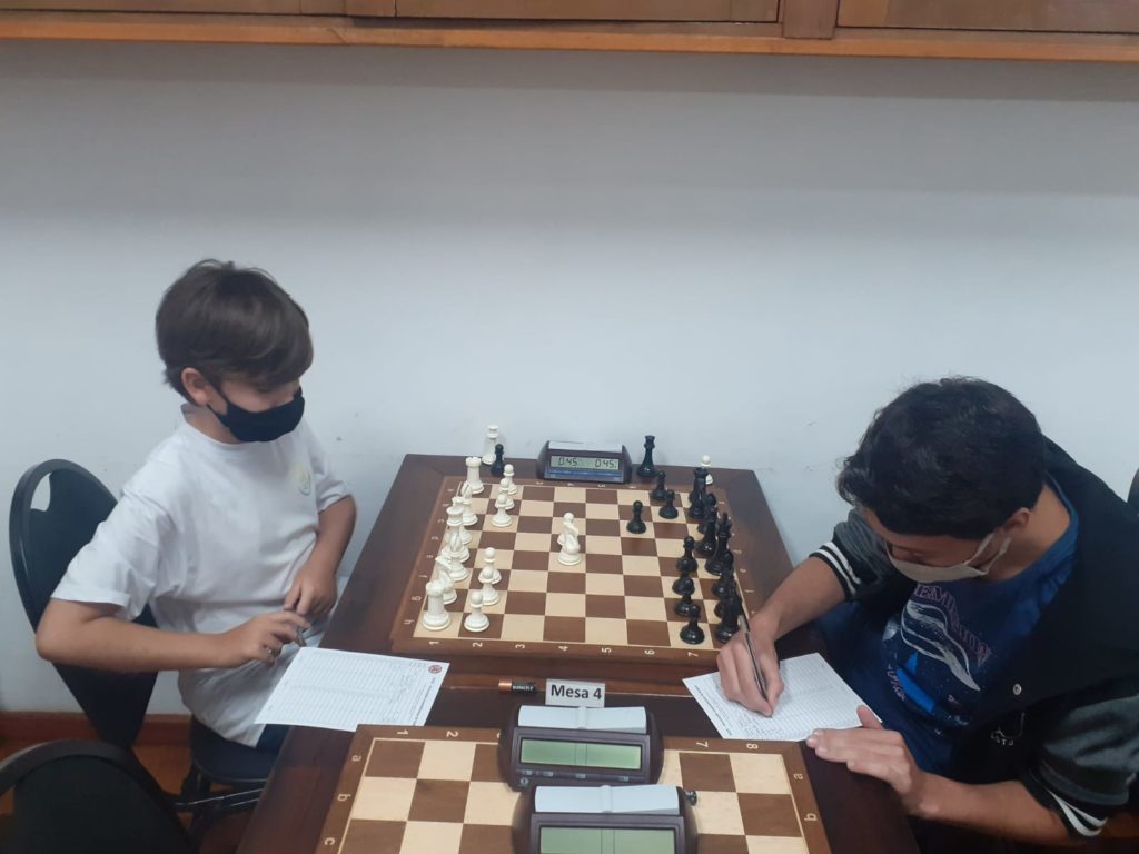 Xadrez Infantil – Página: 4 – Associação Leopoldinense de Xadrez – ALEX