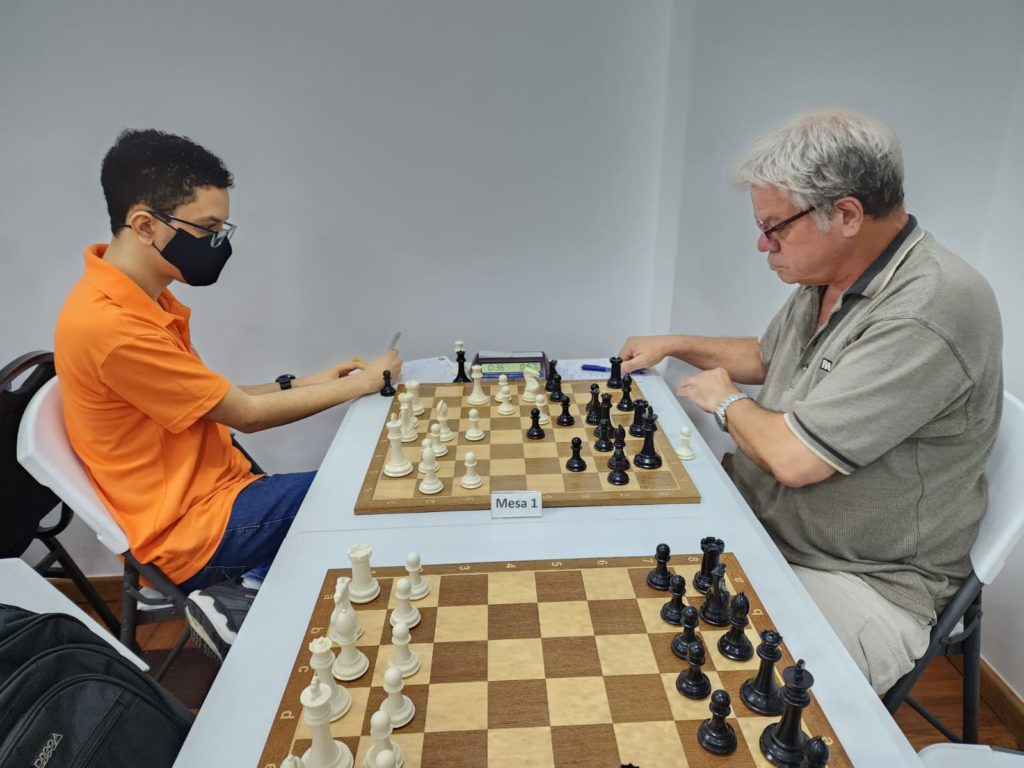 UM Match CONTRA UM MESTRE FORTÍSSIMO - Raffael Chess Jogando Blitz 